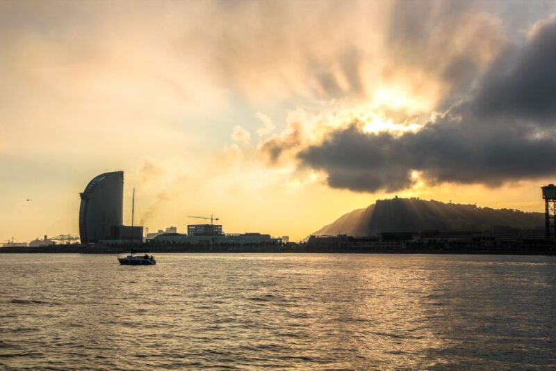 Barcelona: Sunrise Private Sailing Experience - Discover the Unique Charm of the Sunrise Private Sailing Experience