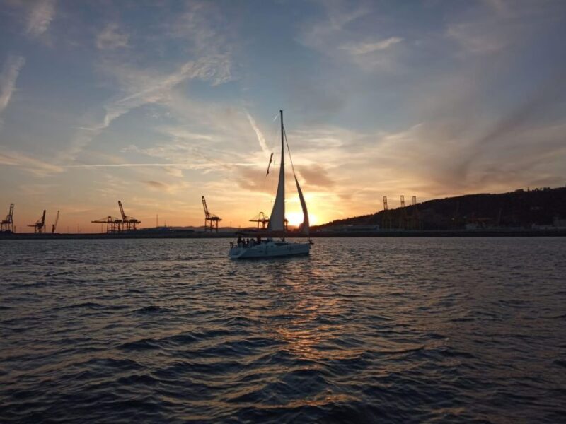 Barcelona: Sunset Live Sax and Sailing Experience with Tapas - Logistics and Practical Tips for the Tour