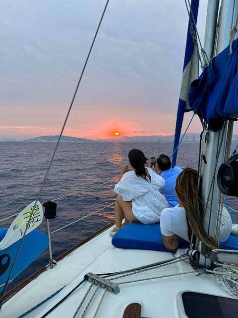Barcelona: Sunset Sailboat Cruise with Drinks and Snacks - Whats Included on the Cruise