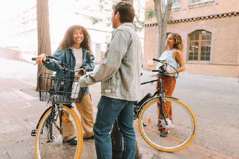 Barcelona Sunset Sailing Experience with open bar and snakcs - Key Points