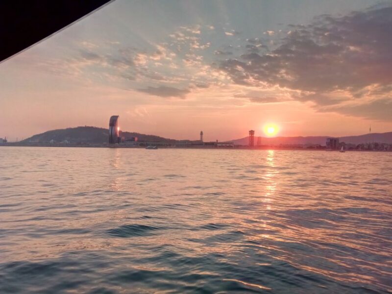 Barcelona: Sunset Sailing Tour with Open Bar & Snacks - What to Expect During the 2-Hour Sailing Trip