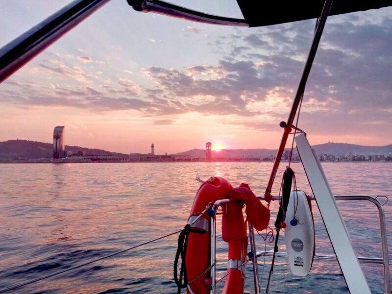 Barcelona: Sunset Sailing Tour with Open Bar & Snacks - The Quality of Drinks and Snacks