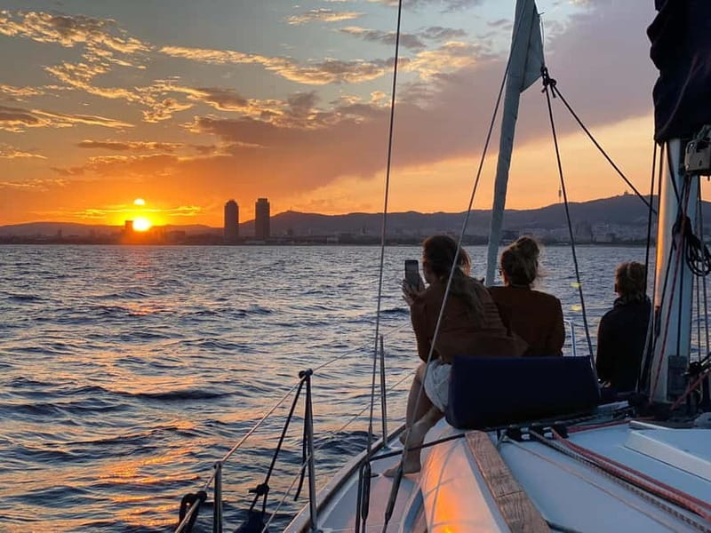 Barcelona: Sunset Skyline Cruise with Cava and Snacks - Key Points