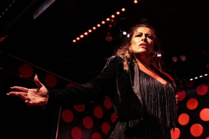 Barcelona: Tapas and Flamenco Experience - Key Points