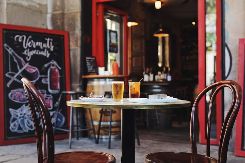 Barcelona Tapas & Food Crawl Walking Tour + Gothic History - Key Points