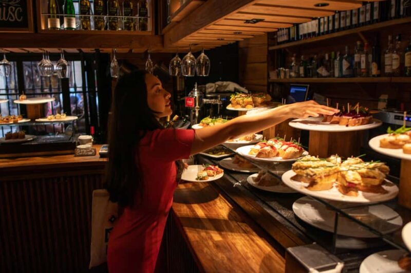 Barcelona Tapas Tour, Taverns, History & Local Culture - Exploring the Flavorful Streets of Gothic Quarter and El Born