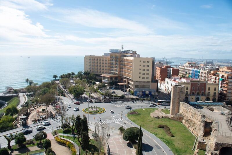 Barcelona: Tarragona & Sitges Guided Day Trip with Transfers - Walking Tarragona’s Old Town and Visiting Key Roman Sites