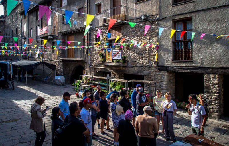 Barcelona: The Original Andorra, France, and Spain Day Tour - Exploring Andorra la Vella’s Tax-Free Shops