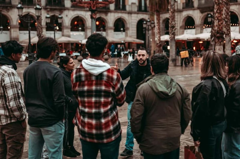 Barcelona: Tipsy Tapas & History Tour in the Gothic Quarter - Key Points