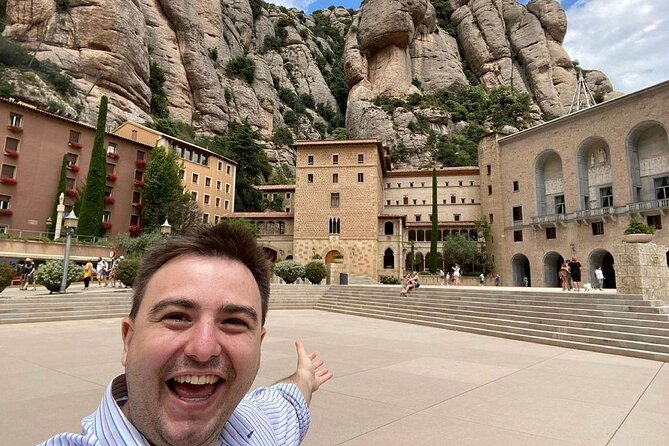 Barcelona to Montserrat: Guided Tour & Return Bus Transfers - An Easy Start to Your Montserrat Adventure