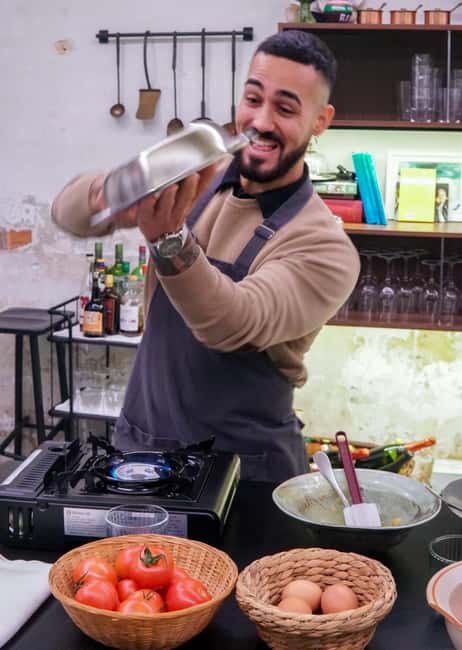 Barcelona: Tortilla de Patata Cooking Class & Unlimited Wine - Comparing This Experience to Other Spanish Cooking Classes