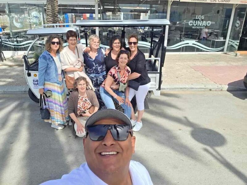 Barcelona: Tour by electric tuk tuk - Key Points