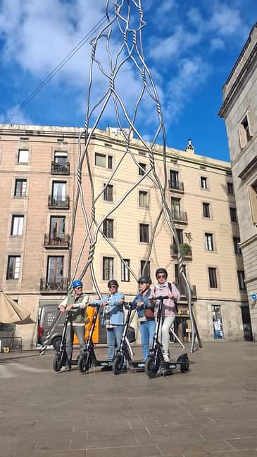 Barcelona: Tour history on scooters and e-bikes with discount cards - Visiting the Sagrada Familia: Gaudí’s Unfinished Masterpiece