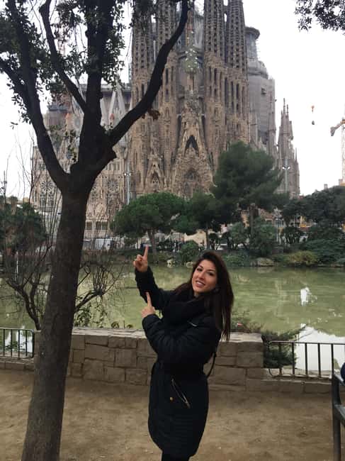 Barcelona Unlocked: Private Guided Experience - Explore Barcelona’s Iconic Landmarks in a 4-Hour Private Tour