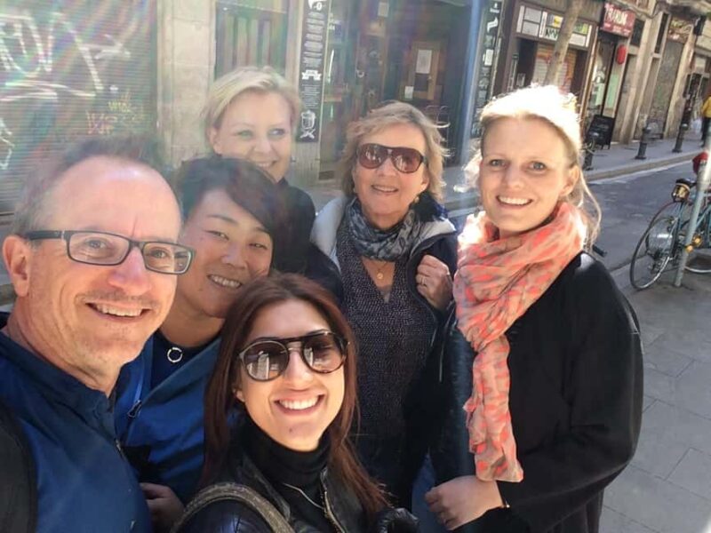 Barcelona Unlocked: Private Guided Experience - Key Points