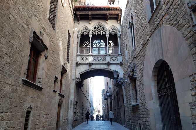 Barcelona walking tour Gothic Quarter and Ramblas+Boat trip - The Boat Trip: A New Perspective on Barcelona