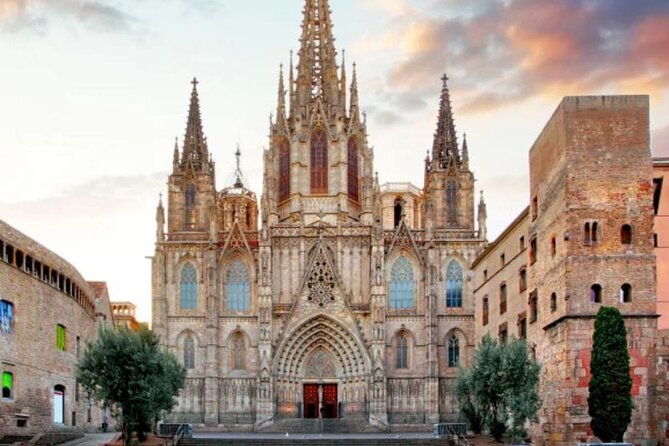 Barcelona Walking Tour Old Town's Hidden Gems - Santa Maria del Mar: Iconic and Historic