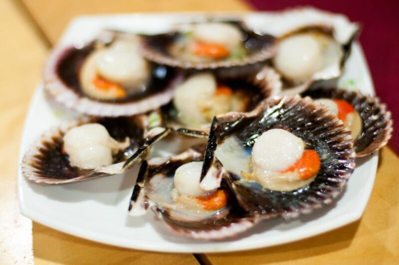 Barcelona: Wine and Tapas Tour for Lovers of Spanish Food - The Guide’s Role in Creating a Memorable Night