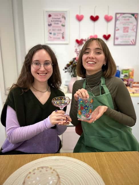 Barcelona: Women's Craft Night with Wine and Nibbles - Discover the Womens Craft Night in Barcelona with Wine and Nibbles