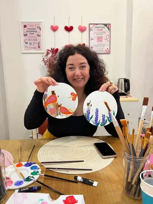 Barcelona: Women's Craft Night with Wine and Nibbles - The Craft Choices That Make This Night Special