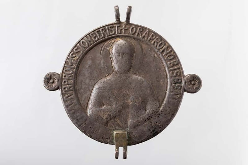 Bari: Basilica of Saint Nicholas, Museum, Focaccia Tasting - The Guide and Their Role in the Experience