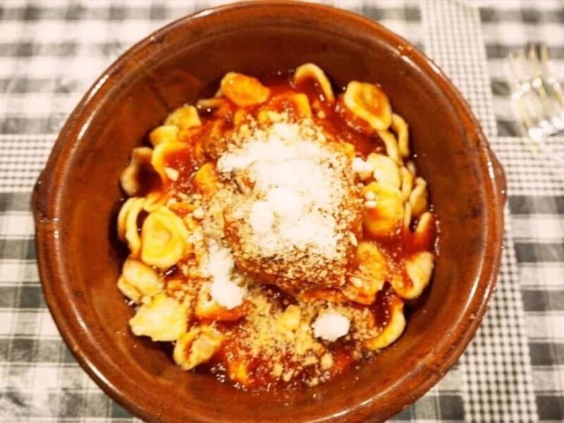 Bari : Best Street Food Tour With A Local Guide - Starting Point at Piazza Federico II di Svevia