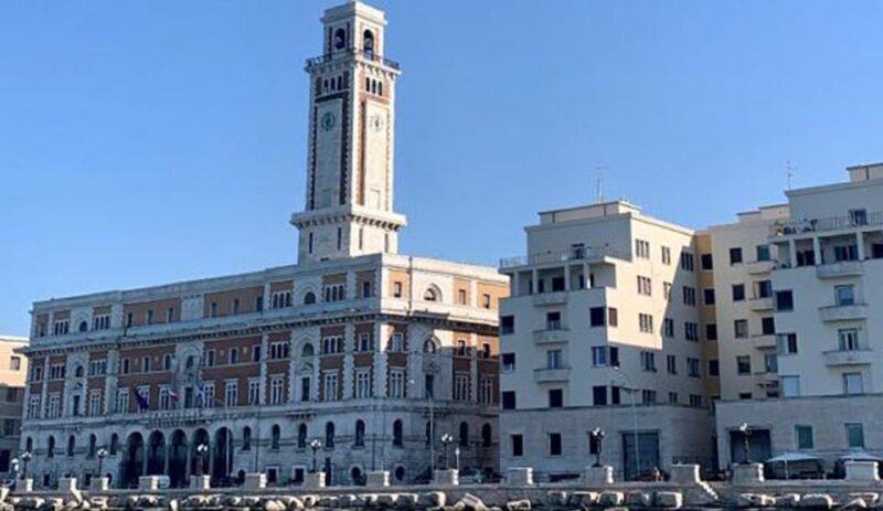 Bari by boat: admire the city from the sea with Aperitivo - Stop for a Refreshing Aperitivo in a Characteristic Location