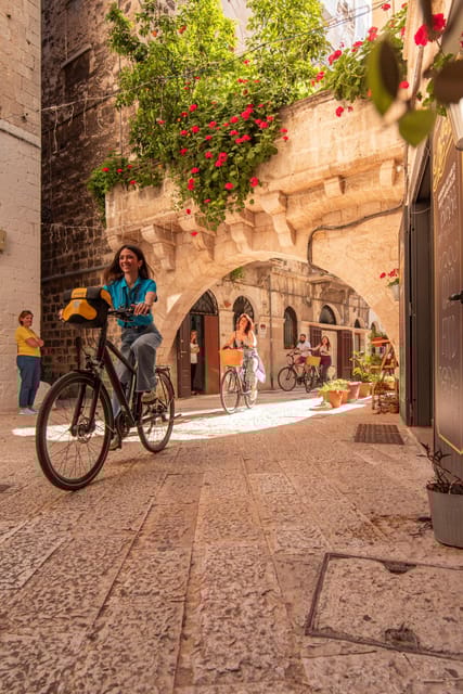 Bari: City Highlights Guided Bike Tour - Key Points