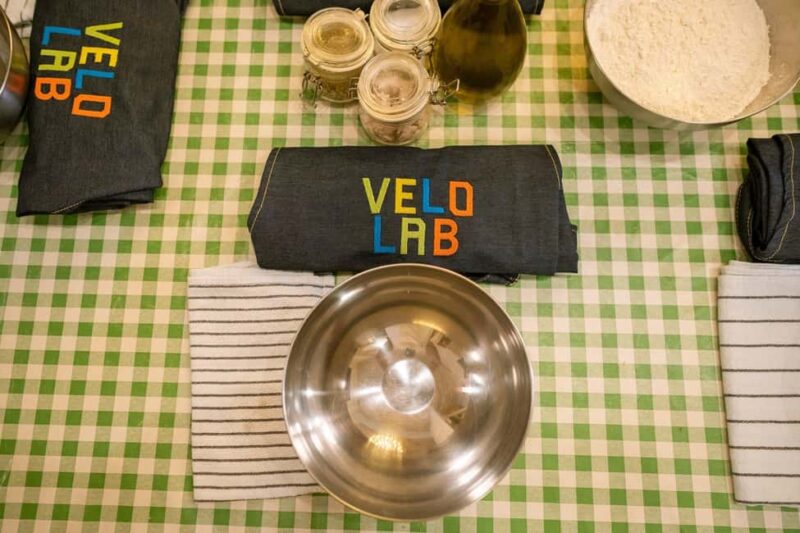 Bari Cooking Class: Traditional Focaccia & Orecchiette - Making Focaccia Barese: Crispy on the Outside, Soft Inside