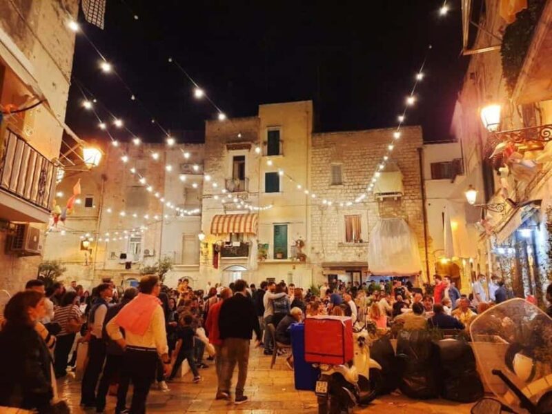 Bari: Ghosts and Legends Walking Tour - Key Points