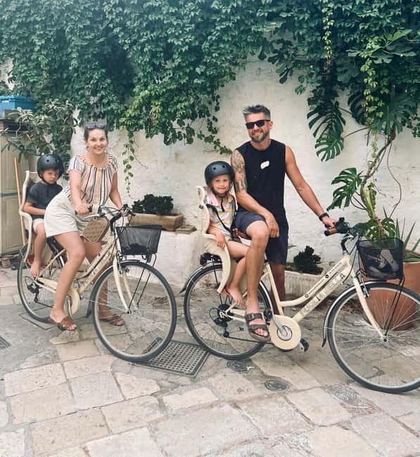 Bari: Guided Bike Tour with Gelato Tasting - Enjoying Gelato at the Seaside Break Point