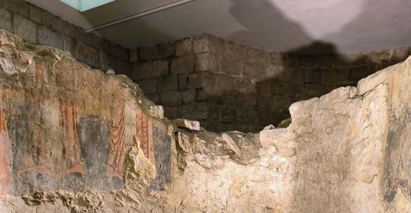 Bari: Guided Tour with archaeologist - Starting Point in Bari’s Old Town at Velo Service