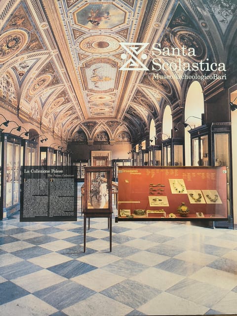 Bari: Guided Tour with archaeologist - The Magnificent Basilica of Saint Nicholas