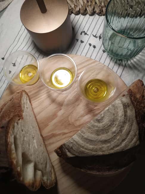 Bari: narrated extra virgin olive oil tasting with aperitif - Key Points