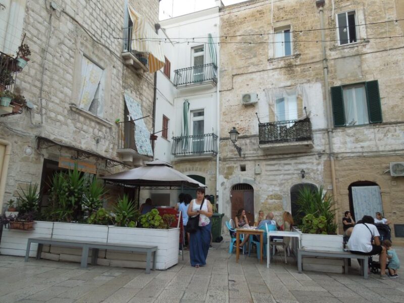 Bari: Private Food and Walking Tour - Deep Dive into Bari’s Historic Landmarks