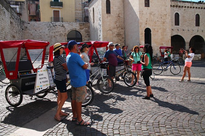 Bari Rickshaw Tour - Piazza Mercantile and Piazza del Ferrarese: Heart of the City