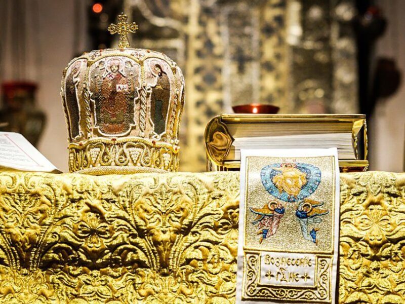 Bari: St. Nicholas Basilica and Crypt Guided Tour - The Importance of the Relics and Legends