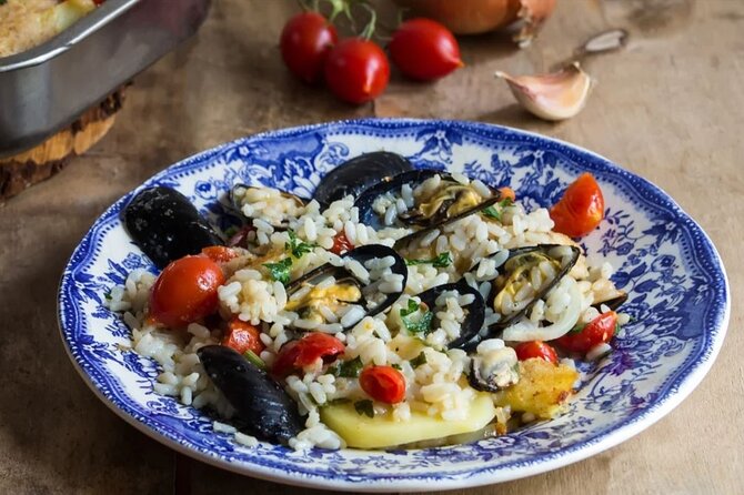 Bari Street Food Private Tour With A Local Guide - The Food & Drink Tastings: A Slice of Bari’s Flavors