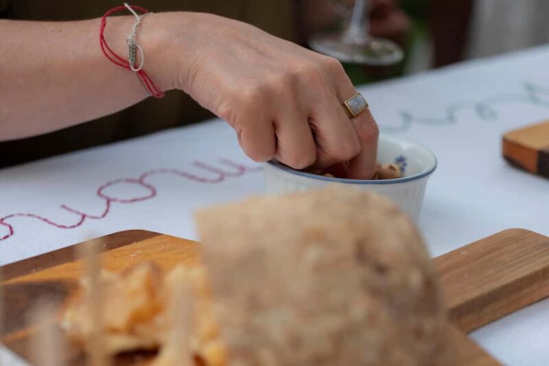 Bari: Tasting and Sunset in the Rooftop Apiary - Key Points