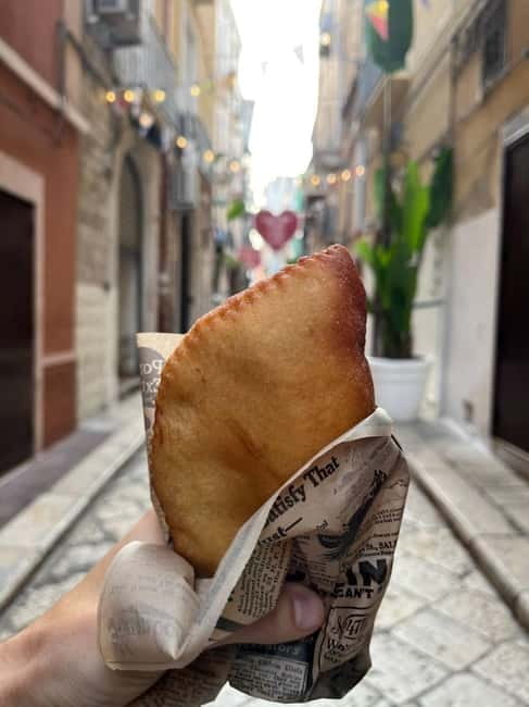 Bari: The Ultimate Street Food Tour with a Local - The Itinerary: From Historic Squares to Gourmet Bites