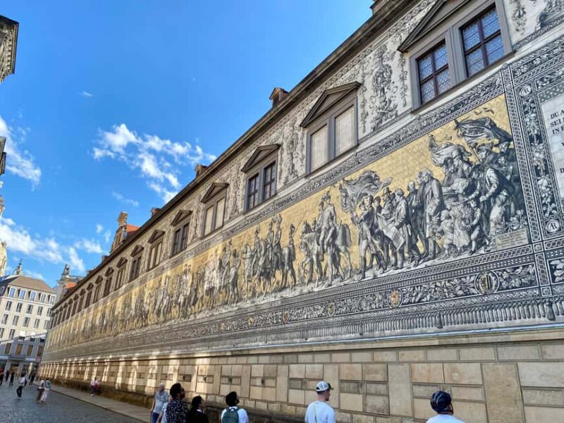 Baroque tour of Dresden's Old Town with Count von Bünau - Discover Dresden’s Old Town with a Guide in Period Costume