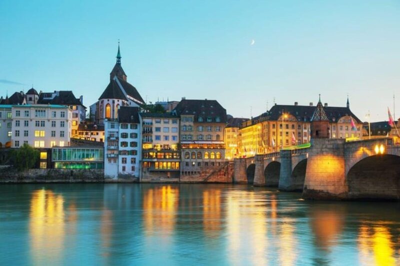 Basel Old Town Walking Tour With A Guide - Visiting Basel Minster: Gothic Grandeur and Architectural Beauty
