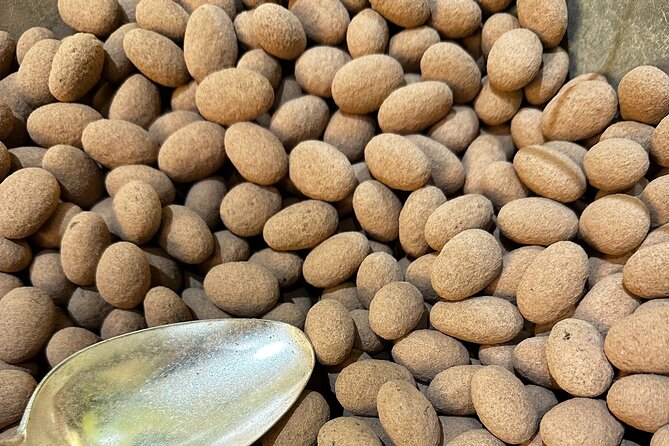 Basel's Cheese, Chocolate, and Local Pastry Tasting Private Tour - Swiss Chocolate at Basel’s Bankverein