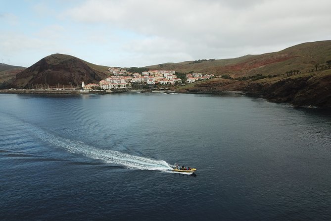 Basic Tour 2 - Quinta do Lorde to Cais do Sardinha and return - Scenic Passage Through Baía dAbra and Its Caves