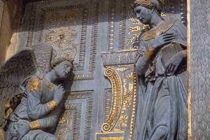 Basilica Santa Croce: "Walking Among the Masters of Florence" - Focused on Art, History, and Architecture