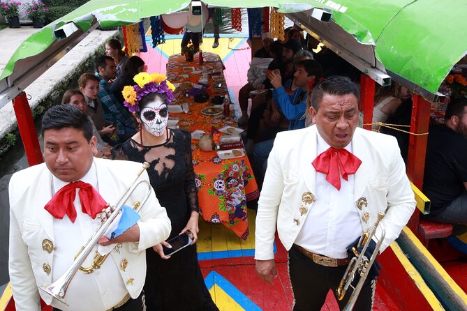 Bastards of Mexico: Unfiltered Tour of the Historic Center - Exploring Mexico City’s Historic Landmarks with a Twist