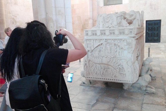 Batalha, Alcobaça, Nazaré and Óbidos - Private guided tour - Comfortable Transportation and Private Service