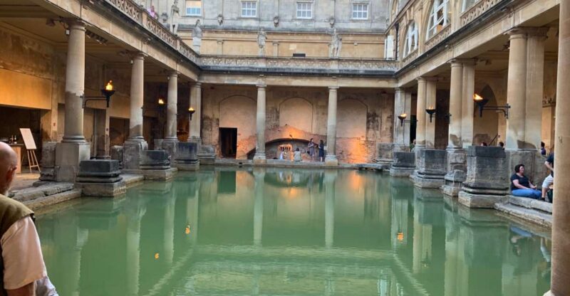 Bath: Guided City Walking Tour with Entry To The Roman Baths - Discovering Pulteney Bridge and Bath Abbey