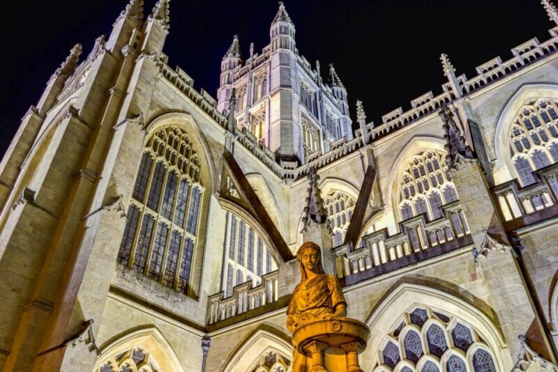 Bath: Guided Ghost Tour - The Spectacle of Ghost Stories and Props