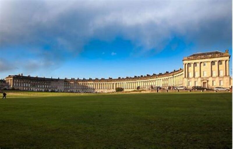 Bath: Guided walking tour of Historic Sights & Pubs (3h) - Key Points